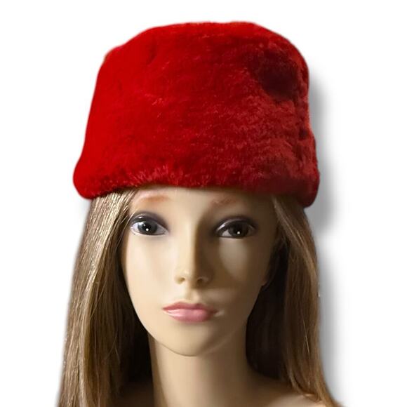 VTG Betmar Fur Hat Womens Red Dyed Rabbit Pill Box Winter Sz 6 7/8 Small 21.5 in - Picture 1 of 8